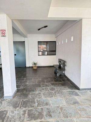 Image 12 - 385019