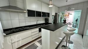 Image 11 - 387069