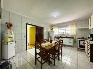Image 17 - 388201