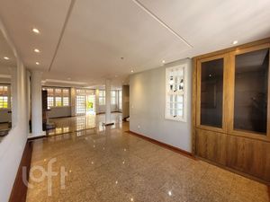 Image 11 - 389102