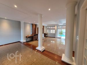 Image 7 - 389102