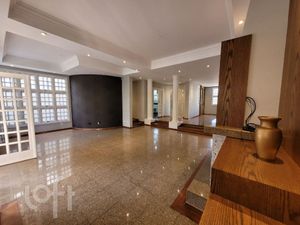 Image 14 - 389102