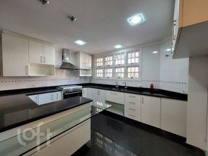 Image 18 - 389102