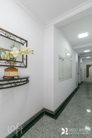 Image 28 - 391222