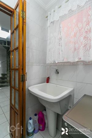Image 19 - 391222