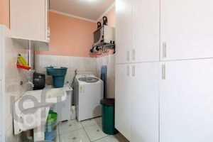 Image 23 - 392038