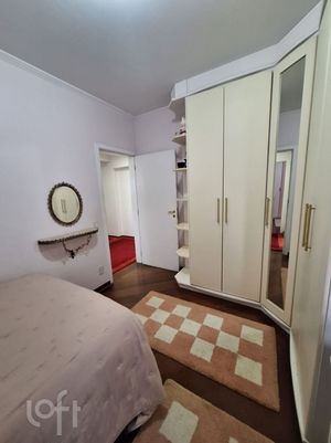 Image 32 - 392250