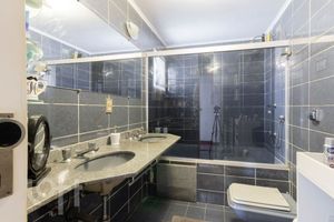 Image 42 - 392422