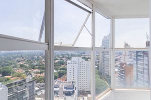 Image 19 - 392422