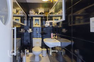 Image 17 - 392422