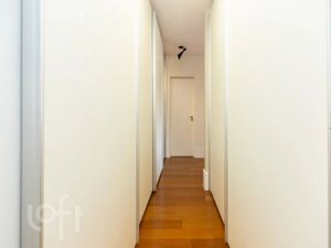 Image 19 - 392591