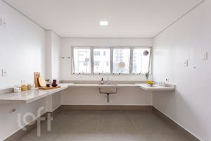 Image 37 - 392647