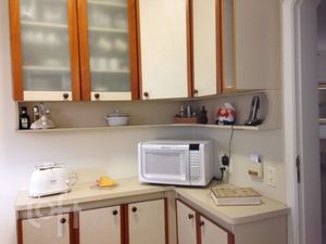 Image 9 - 393158