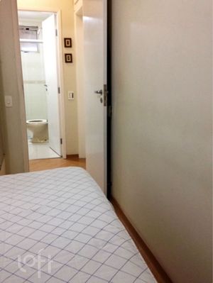 Image 15 - 393158