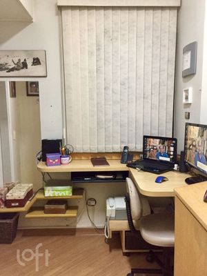 Image 17 - 393158