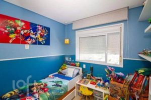 Image 10 - 393694