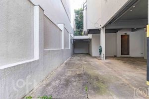 Image 12 - 393703