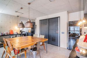 Image 17 - 394241