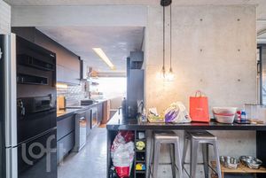 Image 11 - 394241