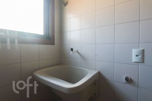 Image 30 - 394671