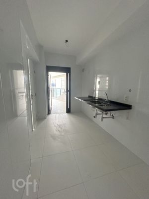 Image 1 - 394682