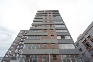 Image 20 - 394746