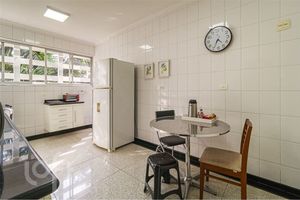 Image 22 - 394981