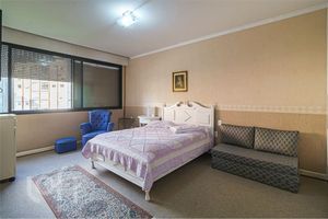 Image 31 - 394981