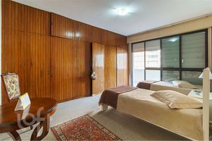 Image 21 - 394981