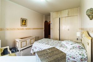 Image 34 - 394981