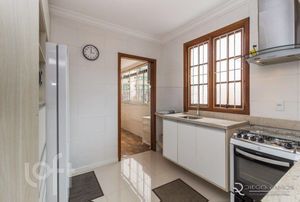 Image 17 - 395346