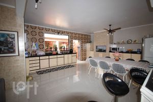 Image 3 - 395350