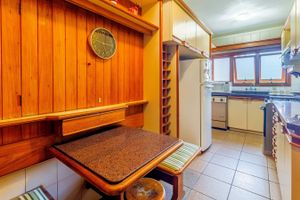 Image 34 - 395558