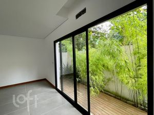 Image 9 - 395586