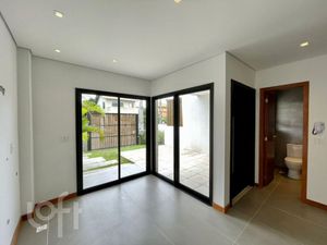 Image 19 - 395586