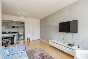 Image 1 - 395591