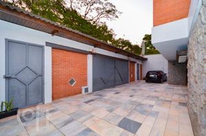 Image 24 - 395668