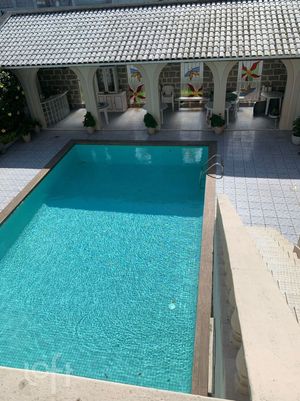 Image 10 - 395669
