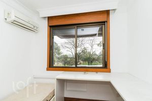 Image 19 - 395678