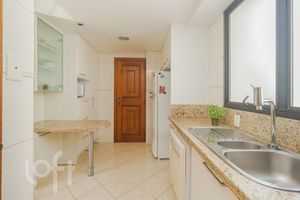 Image 7 - 396228