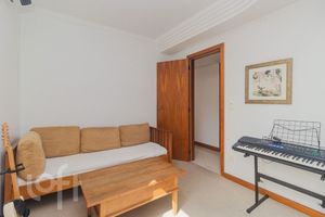Image 15 - 396228