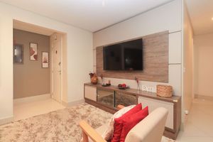 Image 21 - 396567