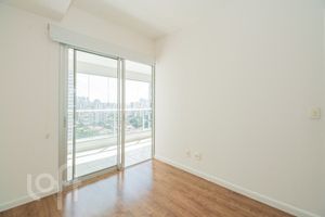 Image 10 - 396761