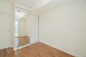 Image 11 - 396761