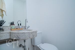 Image 20 - 396761