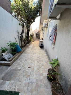 Image 17 - 397260