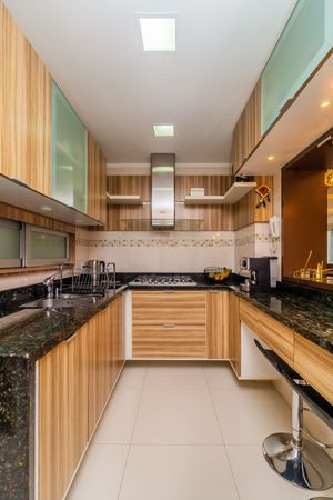 Image 11 - 397413