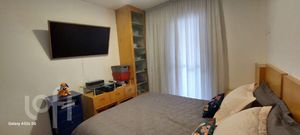 Image 19 - 397429