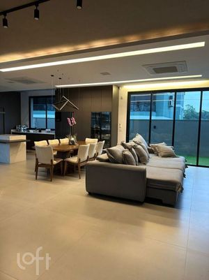 Image 6 - 397481
