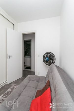 Image 19 - 397578